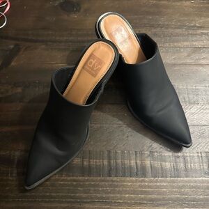 DV by Dolce Vita Black Pointed Mules